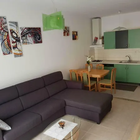 Apartamento Suncana Vila / Ana